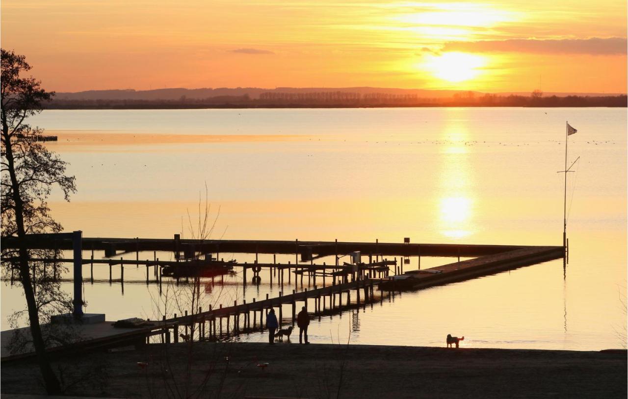 Beautiful Home In Lembruch-Duemmer See With Wifi Buitenkant foto